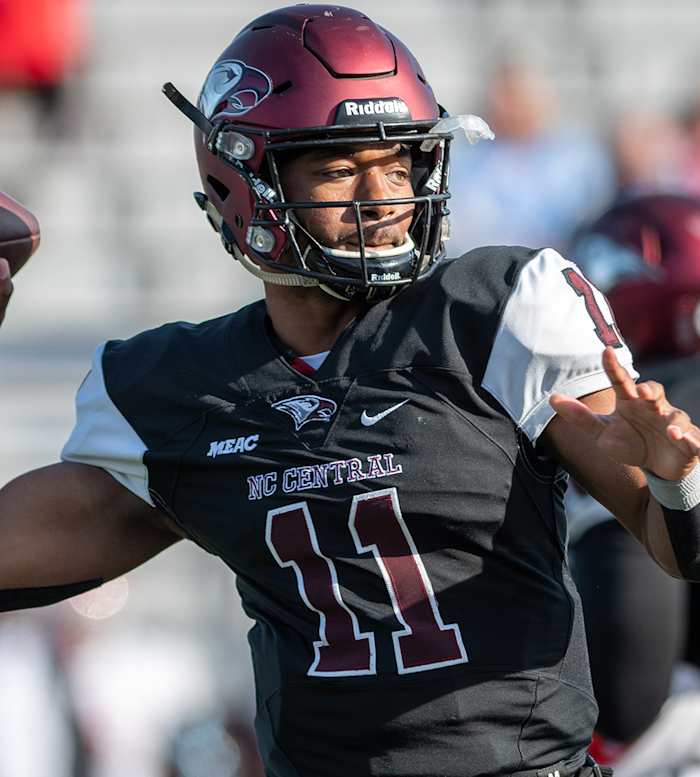 DaviusRichard_DBP_9814_2000x1125